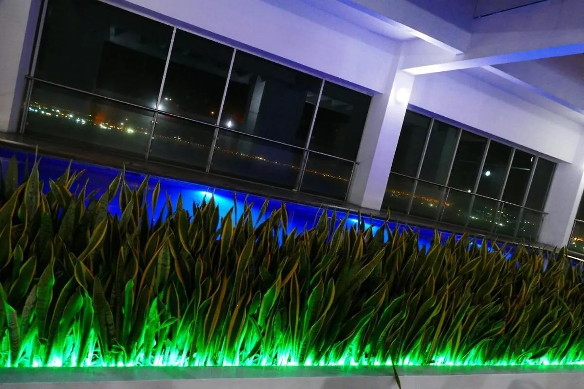 Ecuabook Penthouse Jacuzzi Riverfront 11012 Guayaquil Apartmán