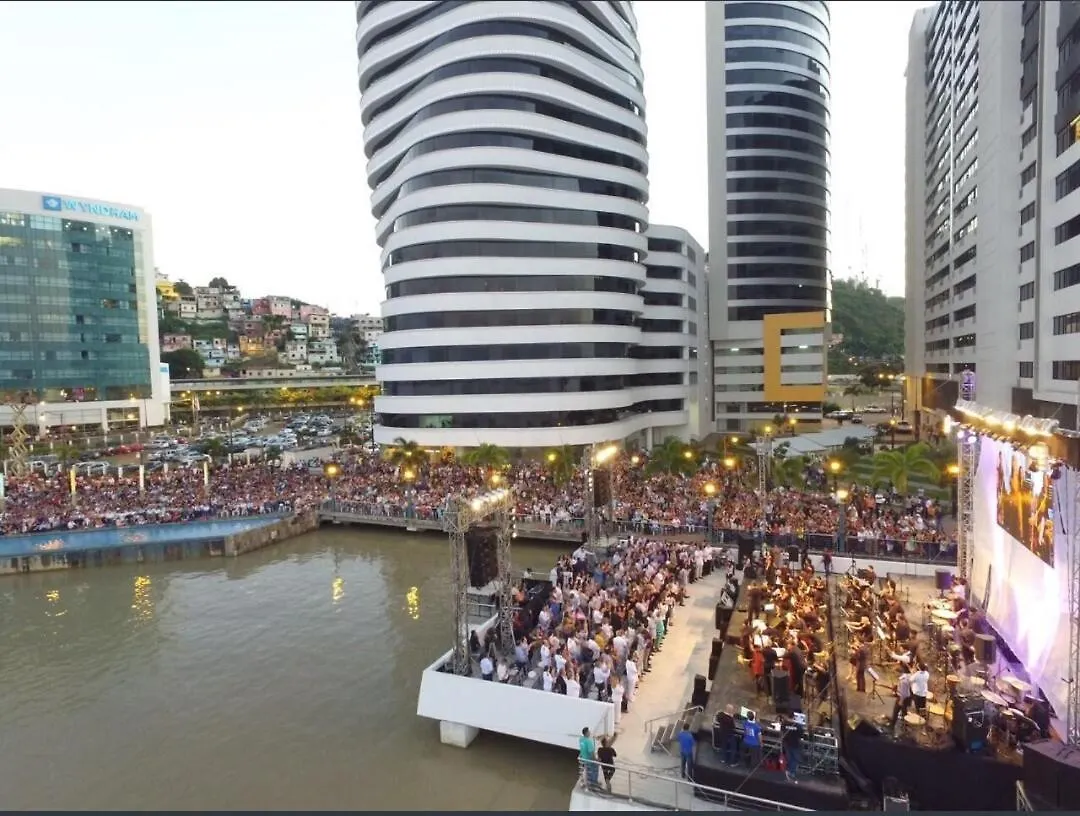 Apartament Ecuabook Penthouse Jacuzzi Riverfront 11012 Guayaquil