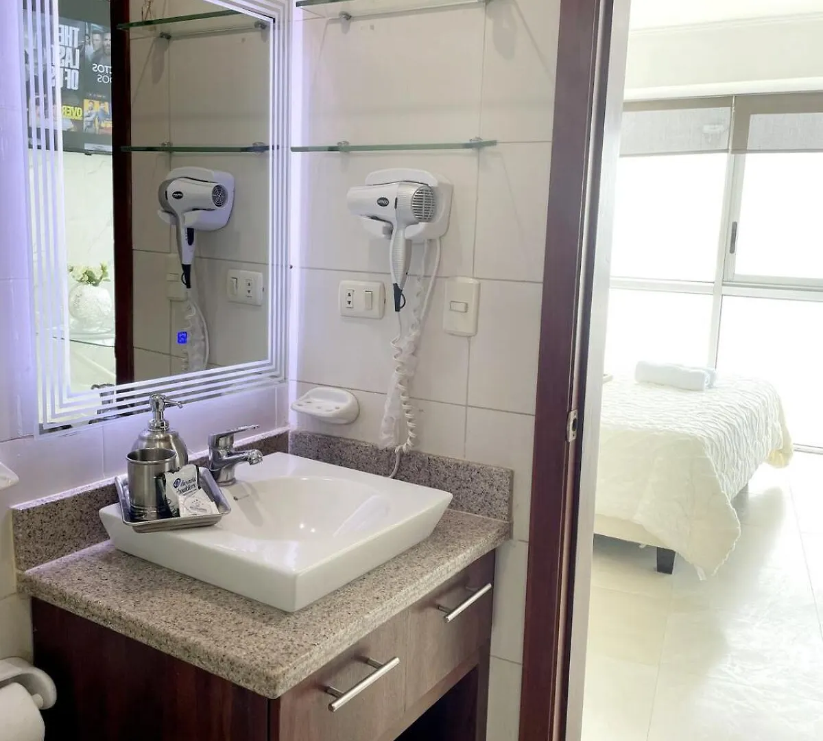 Ecuabook Penthouse Jacuzzi Riverfront 11012 Guayaquil 0*,