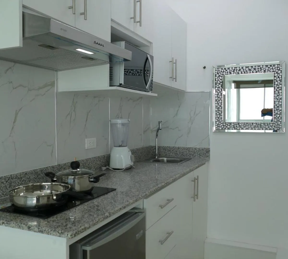 Ecuabook Penthouse Jacuzzi Riverfront 11012 Guayaquil
